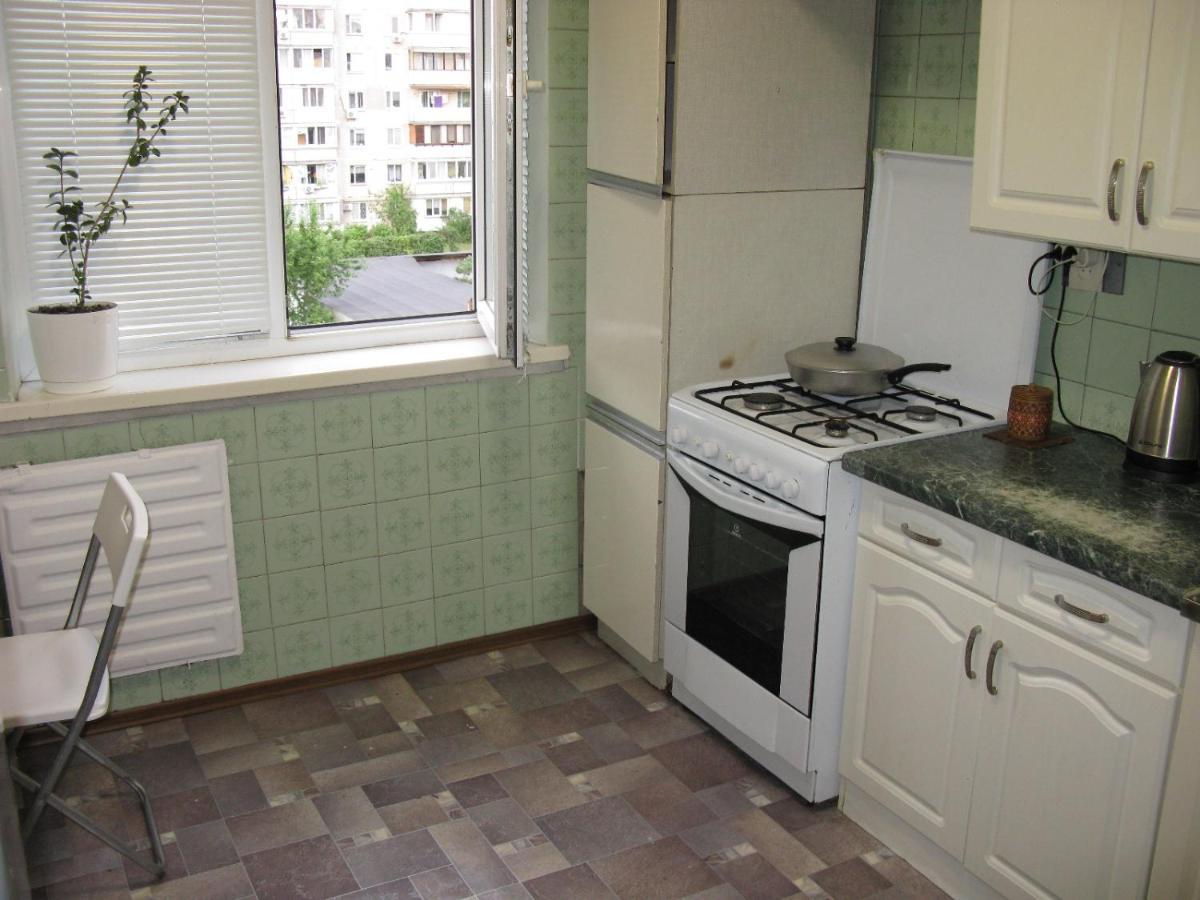 Двухкомнатная На Оболоне Kyiv Exterior photo